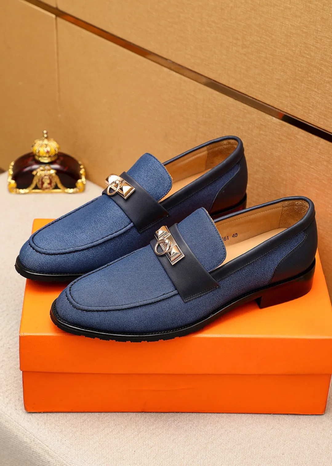Men's shoes 💰442💐 Product trademark: HERMES "Hermès" casual leather shoes Regular size: 38-44 (45.46.47🉑️customized) Product materials: Selected imported fabric upper + classic hardware buckle, imported water-dyed 🐂 cowhide lining. Strong three-dimensional visual effect, combined outsole Color: 3⃣️colors available